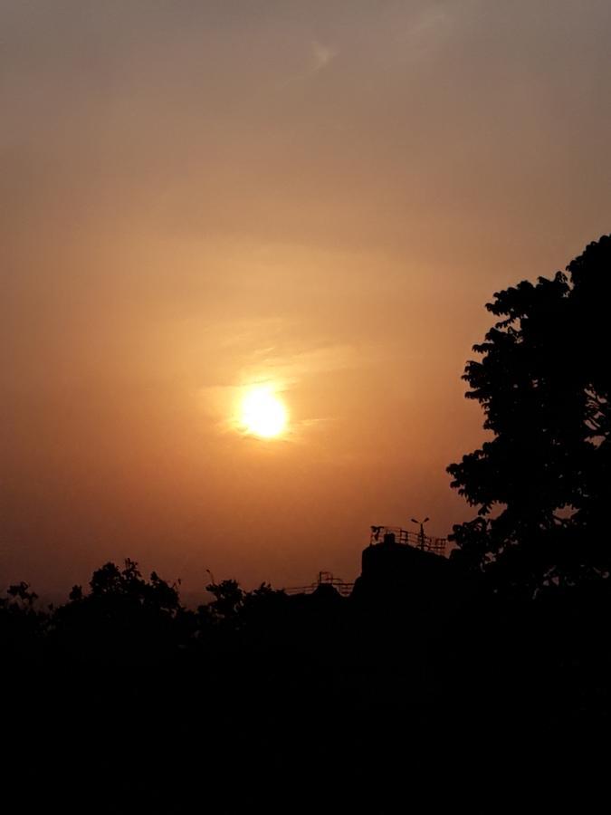 Hewage Resort Anuradhapura Bagian luar foto